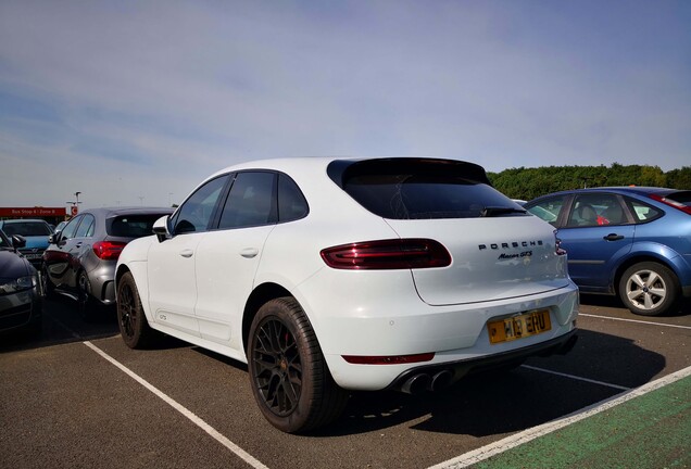 Porsche 95B Macan GTS