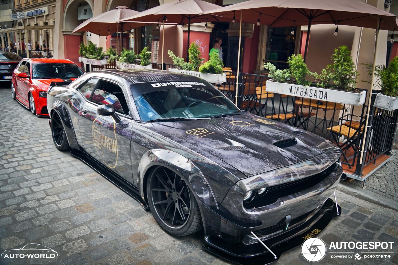 Dodge Challenger SRT Hellcat Liberty Walk Widebody