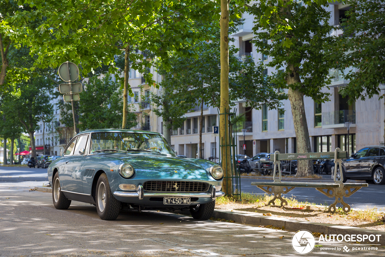 Ferrari 330 GT 2+2 Series II