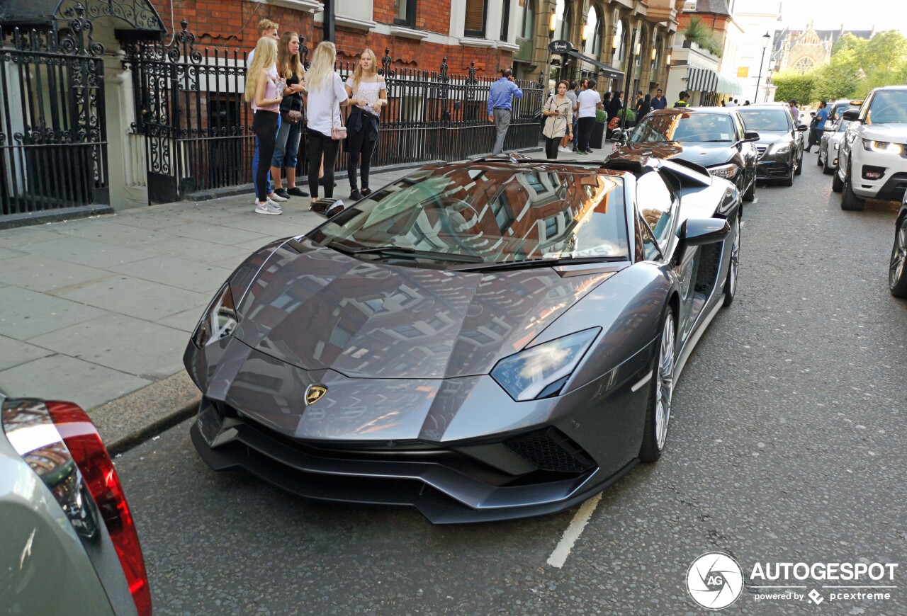 Lamborghini Aventador S LP740-4 Roadster