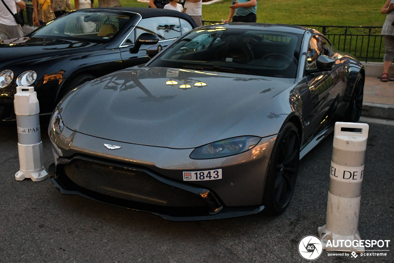 Aston Martin V8 Vantage 2018