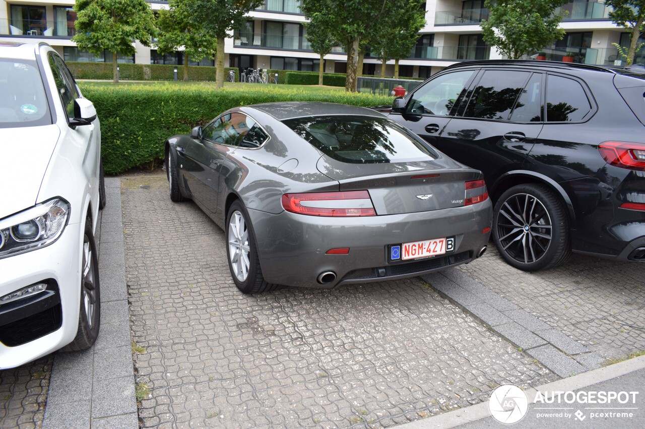 Aston Martin V8 Vantage