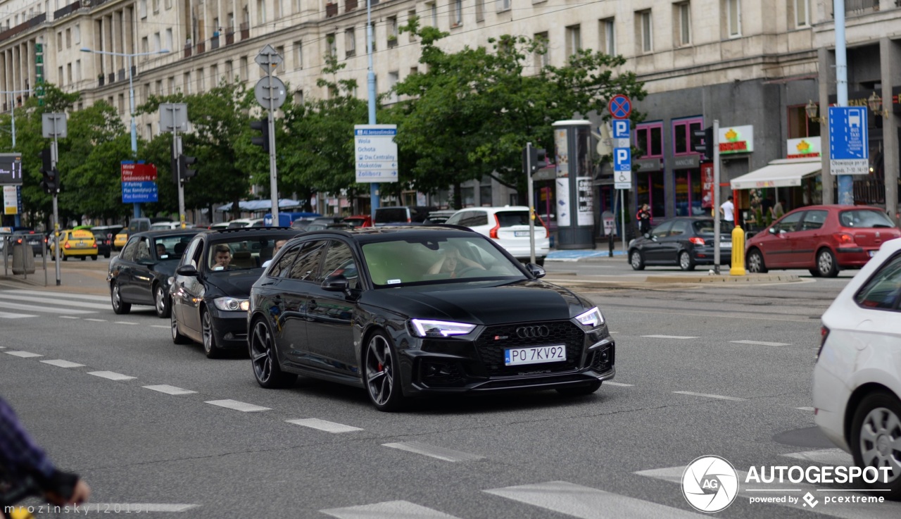 Audi RS4 Avant B9