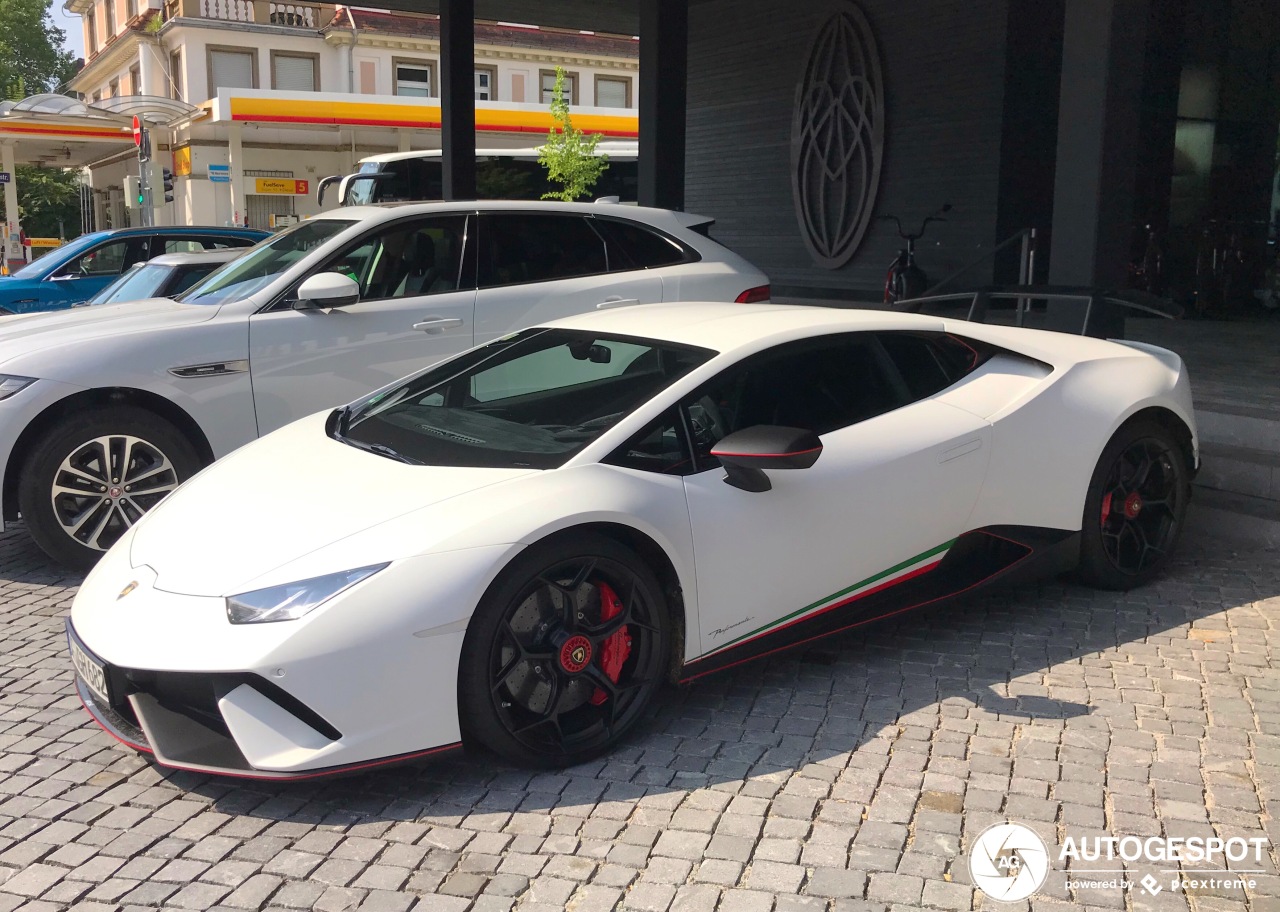 Lamborghini Huracán LP640-4 Performante