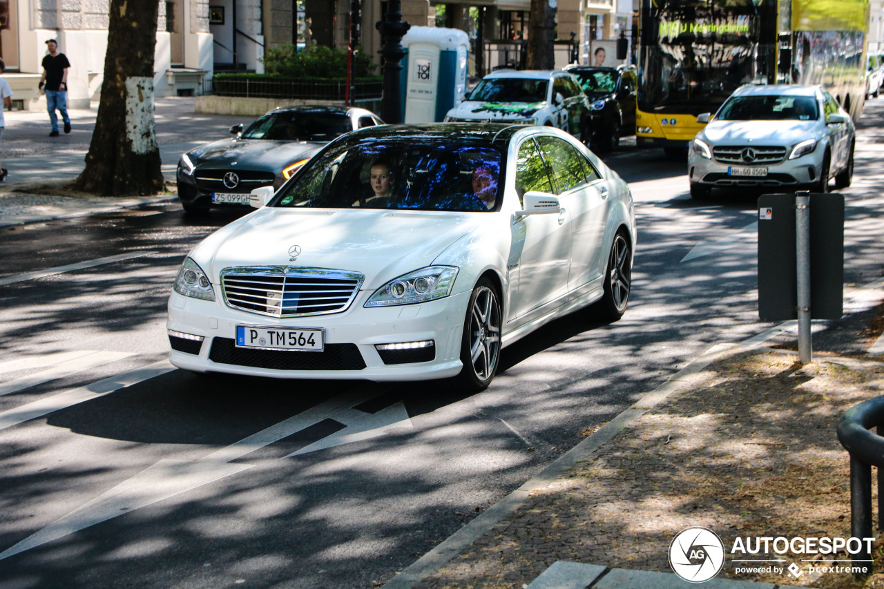 Mercedes-Benz S 63 AMG W221 2011