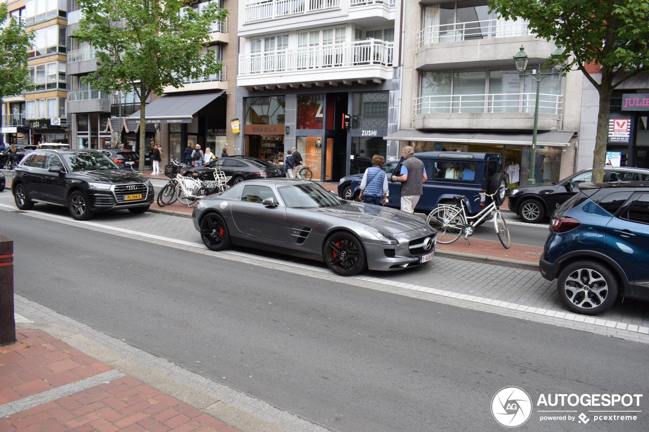 Mercedes-Benz SLS AMG