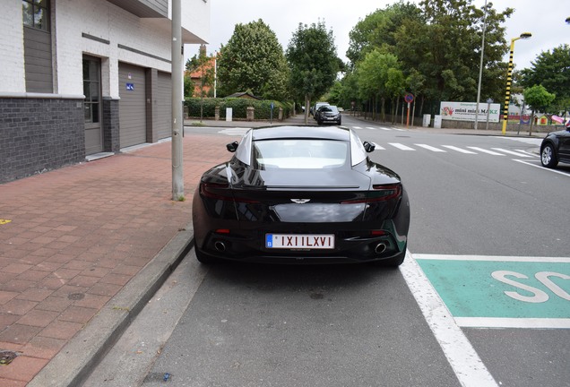 Aston Martin DB11