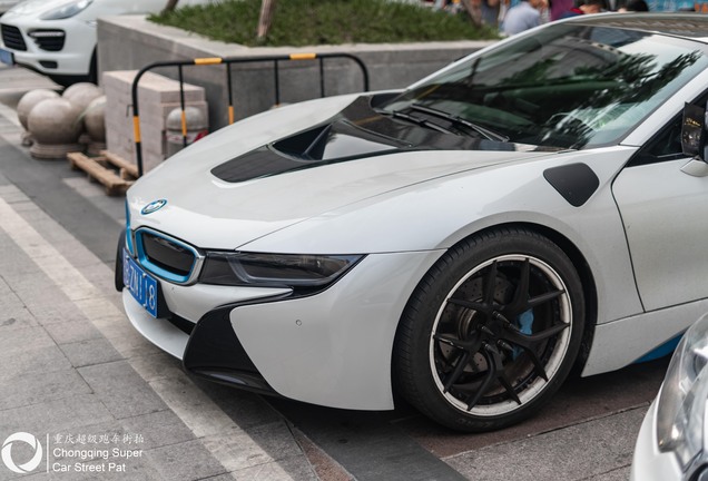 BMW i8