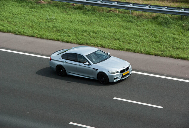 BMW M5 F10 2011