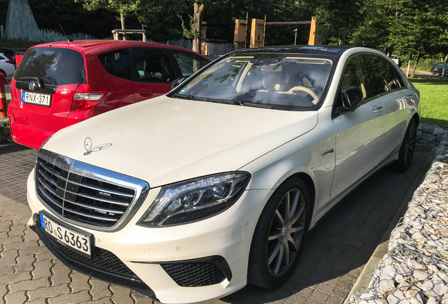 Mercedes-AMG S 63 V222