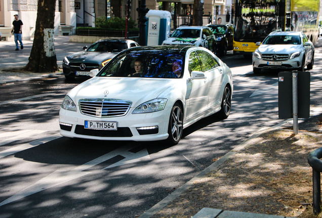 Mercedes-Benz S 63 AMG W221 2011