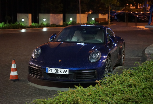 Porsche 992 Carrera 4S