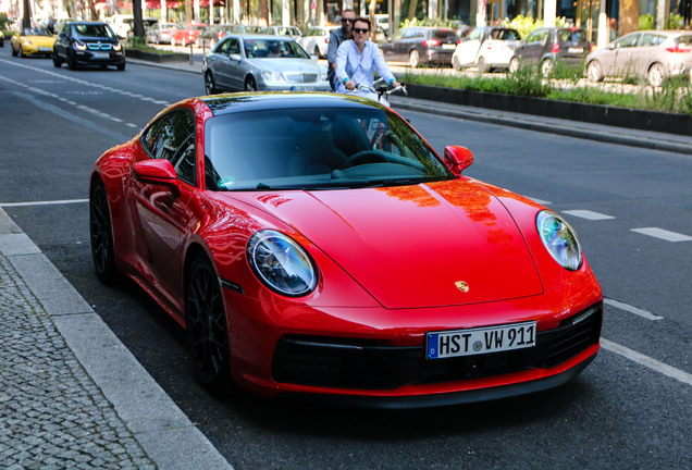 Porsche 992 Carrera 4S