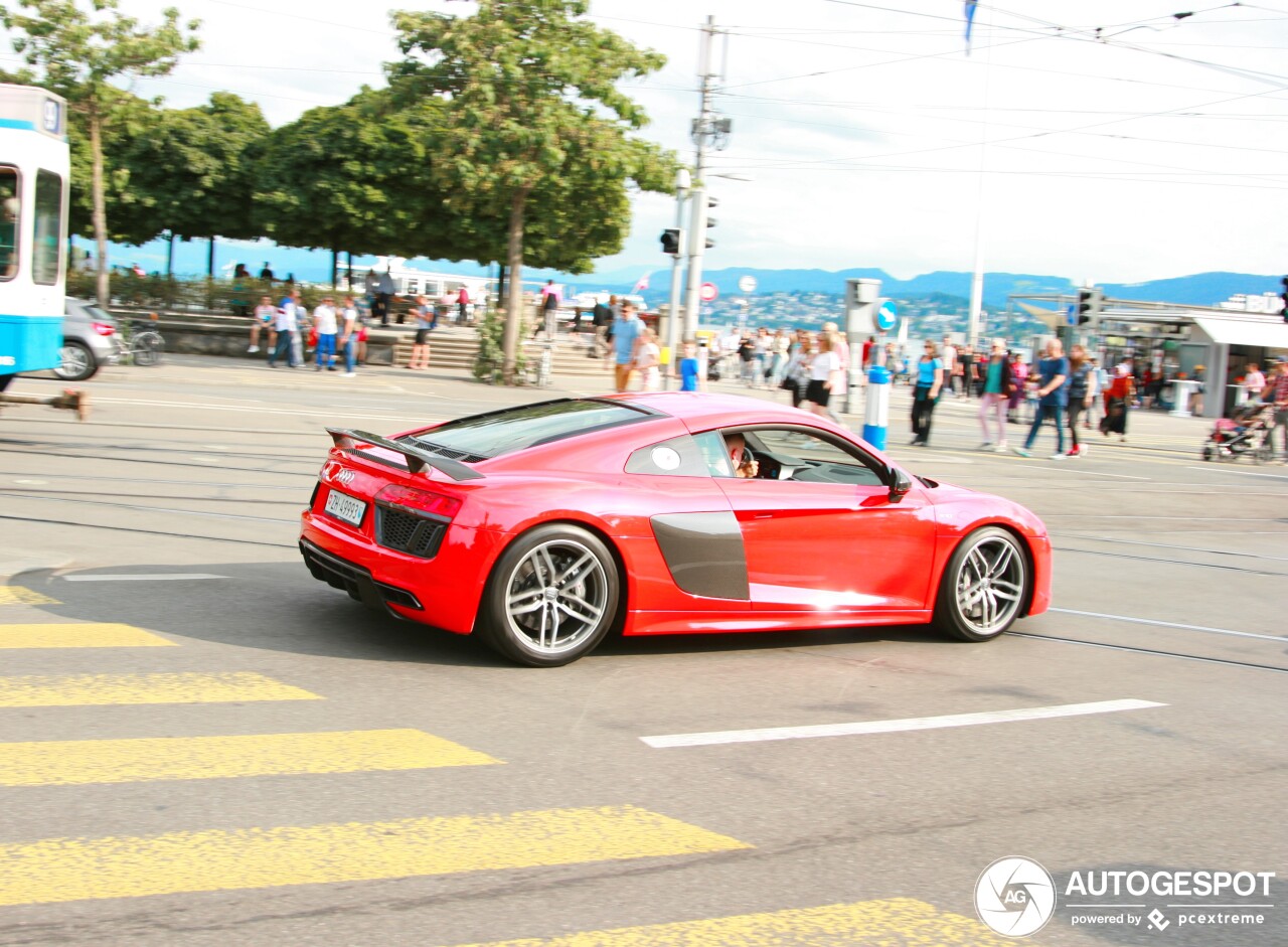 Audi R8 V10 Plus 2015