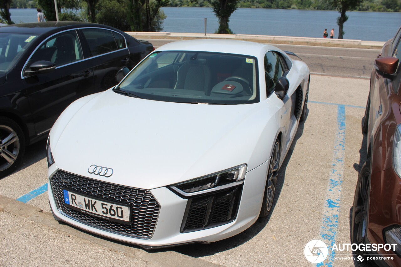 Audi R8 V10 Plus 2015