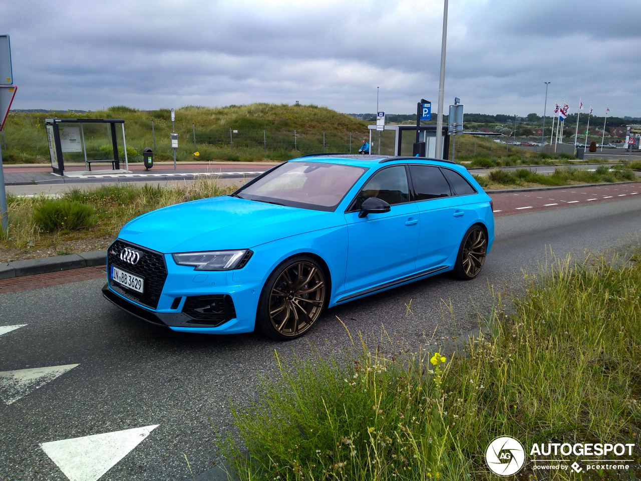 Audi RS4 Avant B9