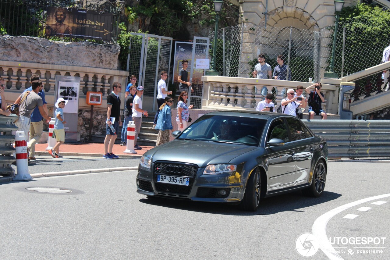 Audi RS4 Sedan