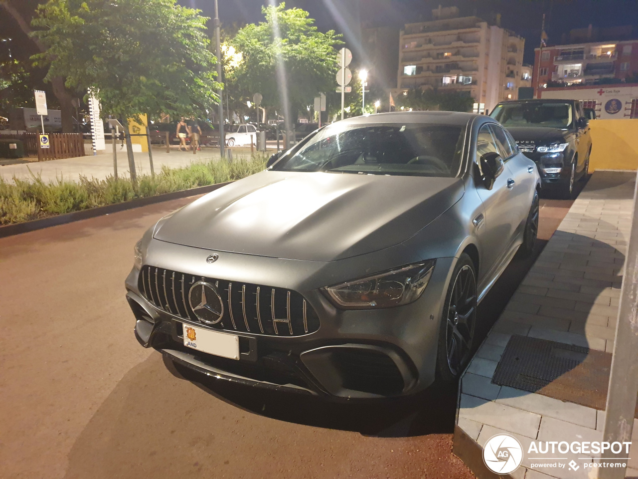 Mercedes-AMG GT 63 S X290