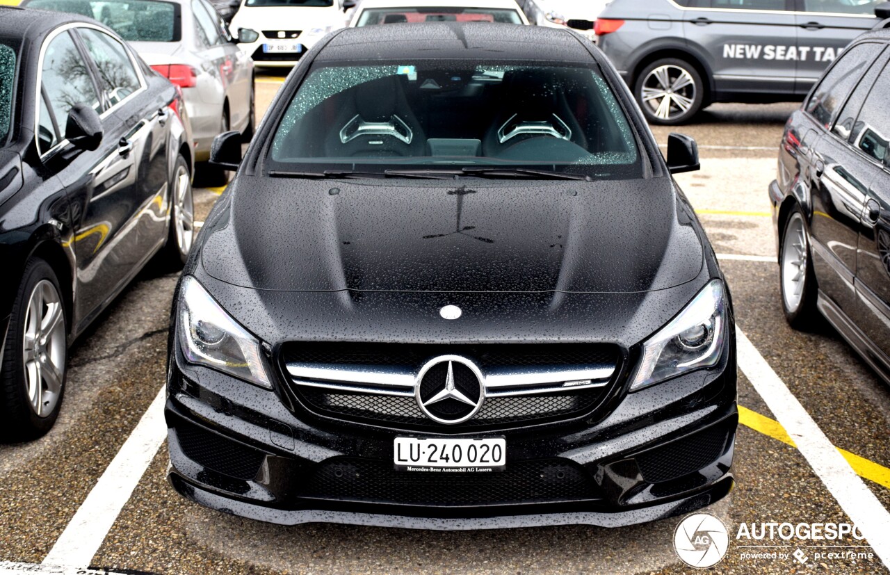 Mercedes-Benz CLA 45 AMG Shooting Brake