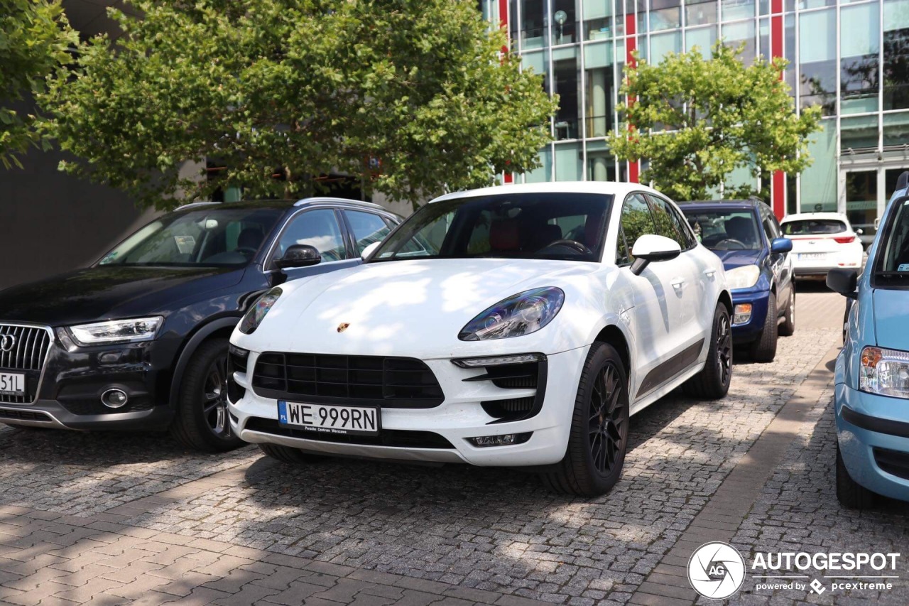 Porsche 95B Macan GTS