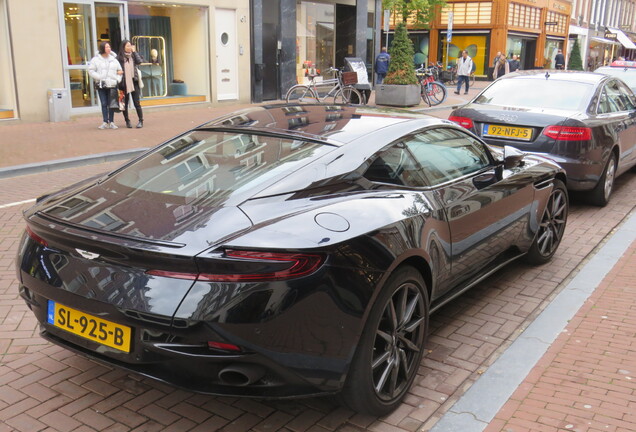 Aston Martin DB11