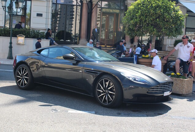 Aston Martin DB11