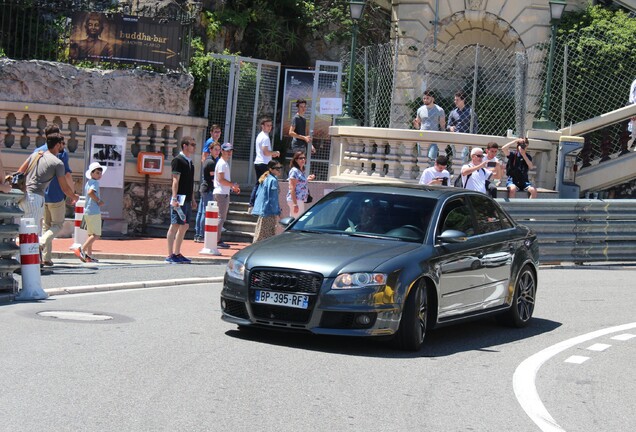 Audi RS4 Sedan