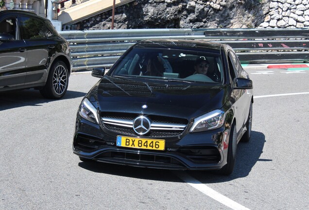 Mercedes-AMG A 45 W176 2015