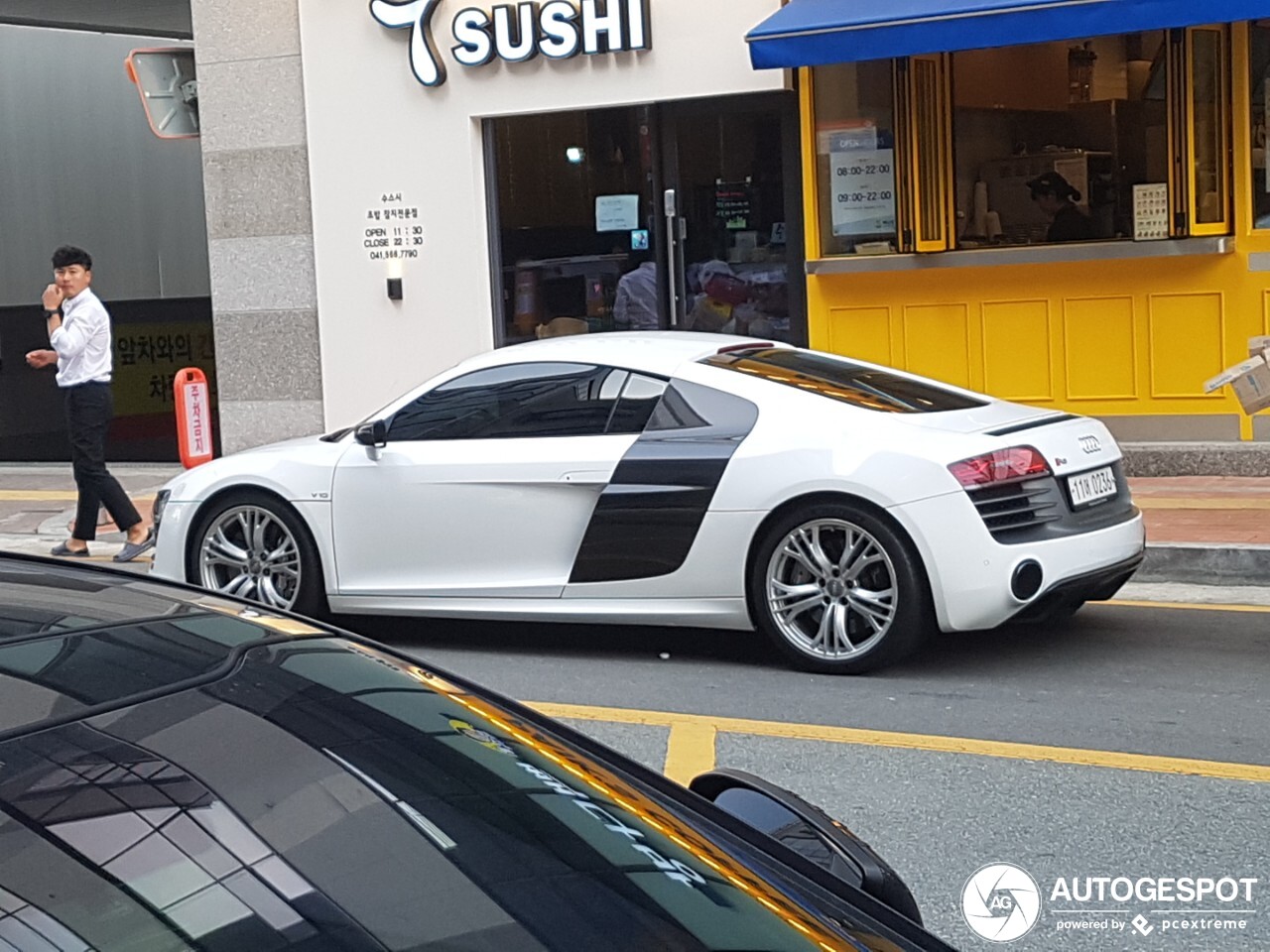 Audi R8 V10 Plus 2013