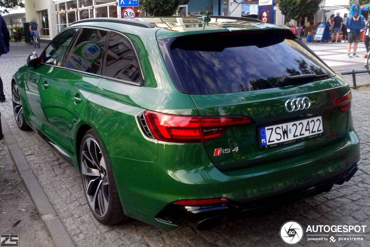 Audi RS4 Avant B9