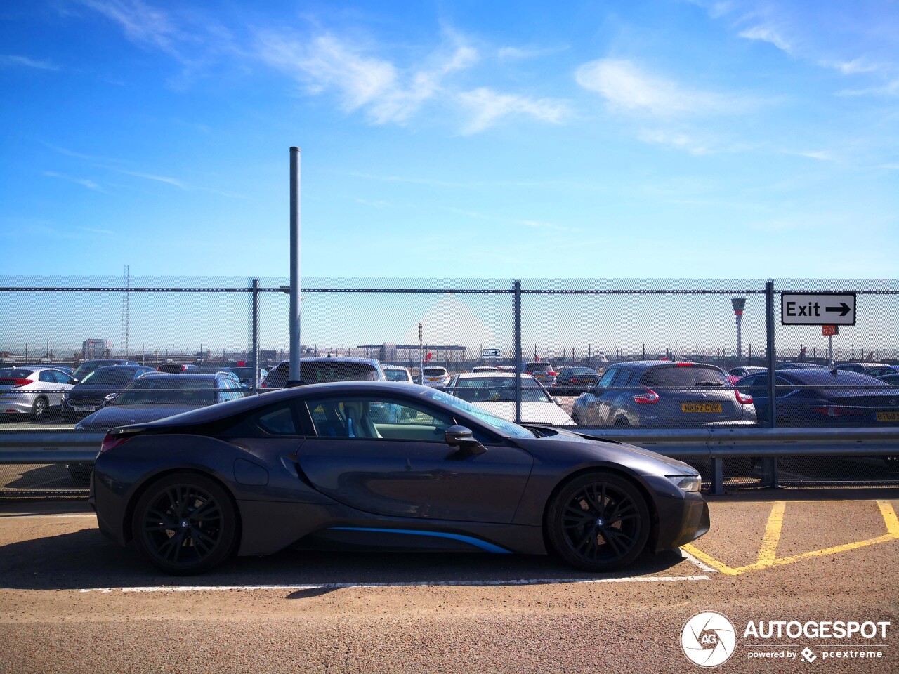 BMW i8