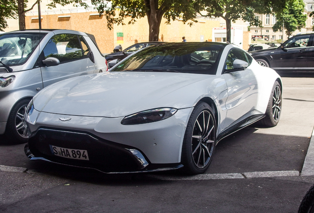 Aston Martin V8 Vantage 2018