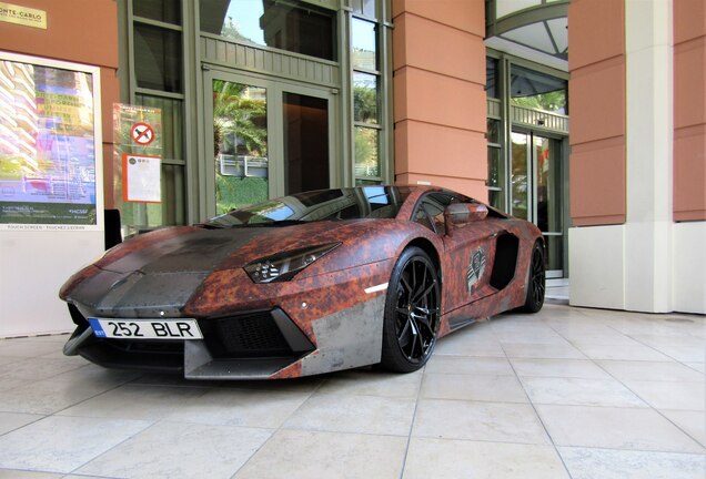 Lamborghini Aventador LP700-4