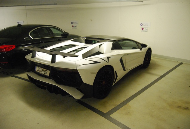 Lamborghini Aventador LP750-4 SuperVeloce Roadster