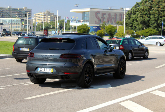 Porsche 95B Macan GTS