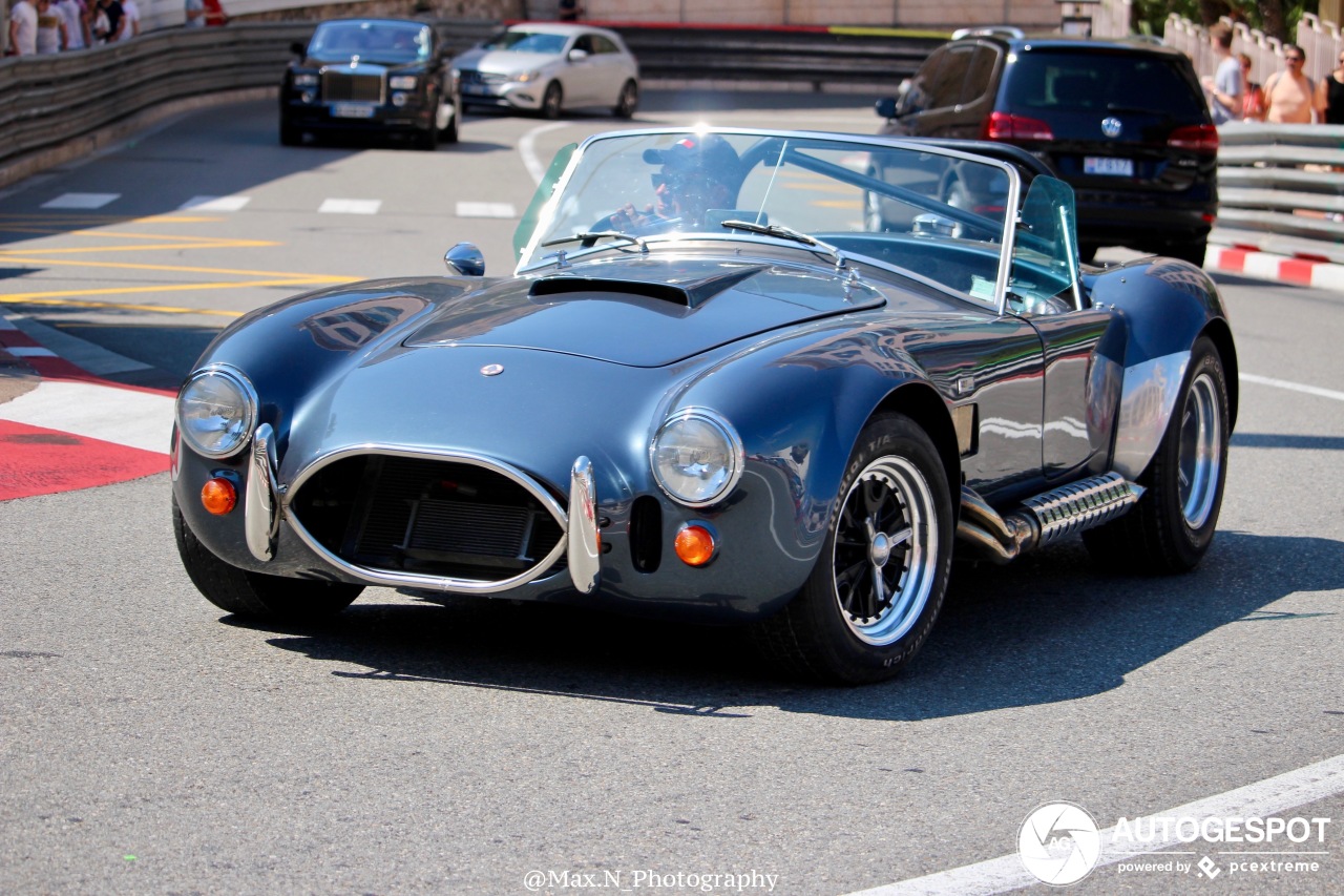 AC Cobra 427