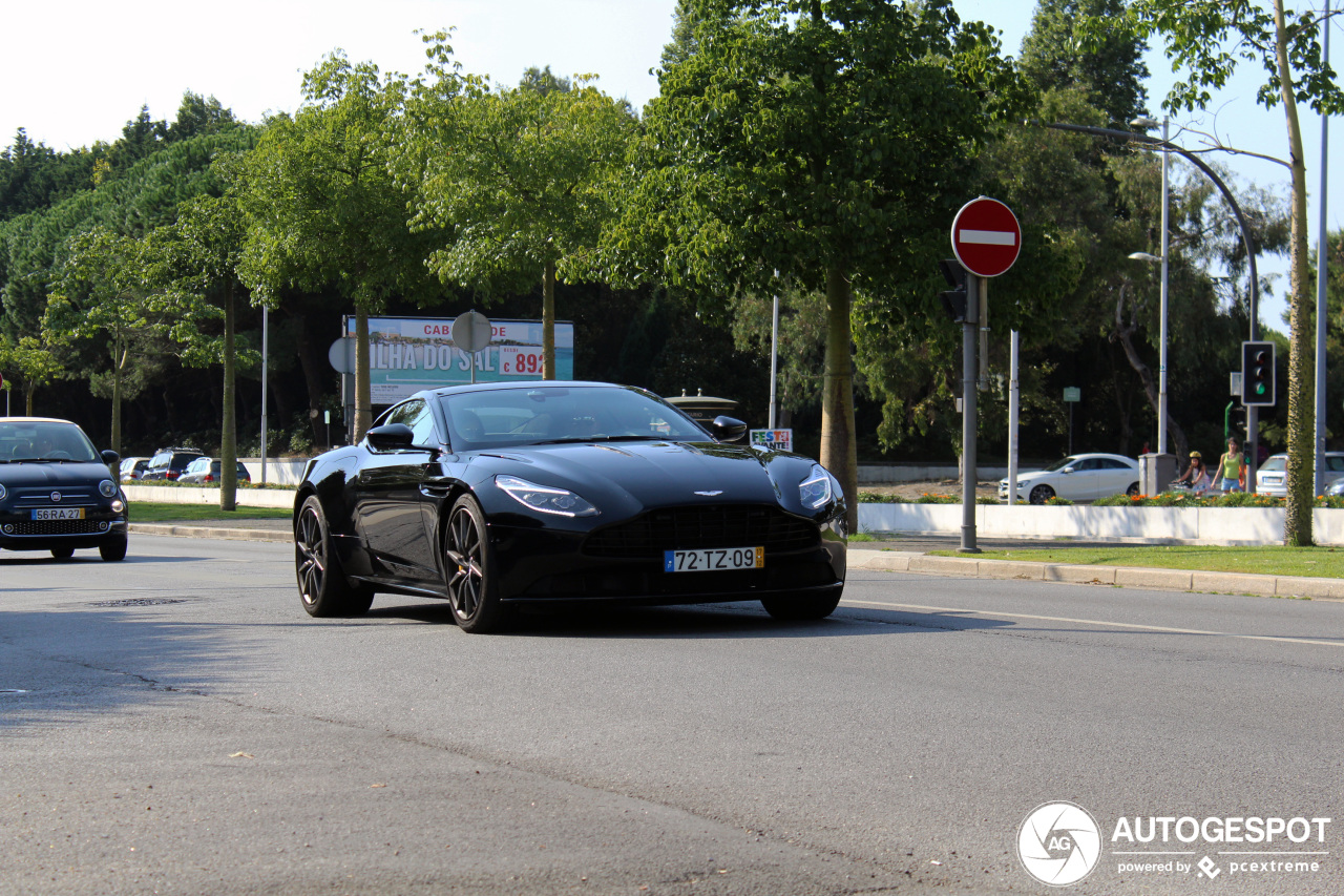 Aston Martin DB11