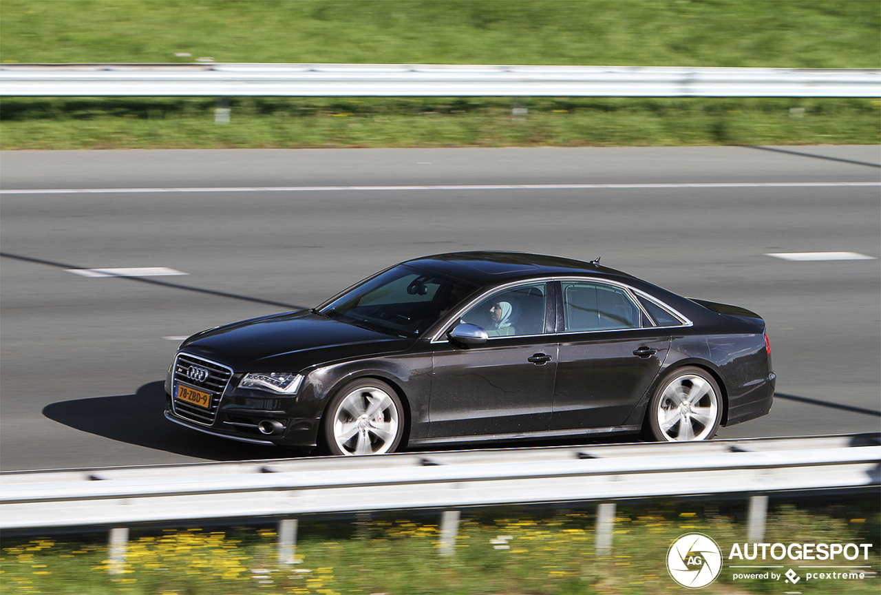 Audi S8 D4