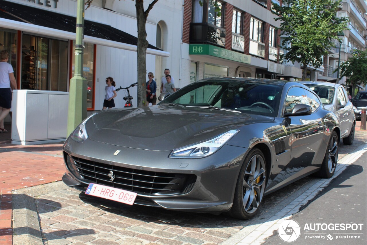 Ferrari GTC4Lusso T