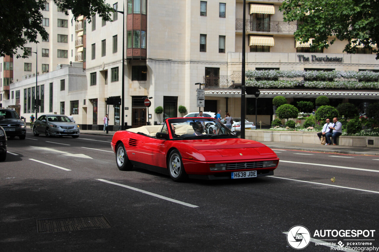 Ferrari Mondial T Cabriolet