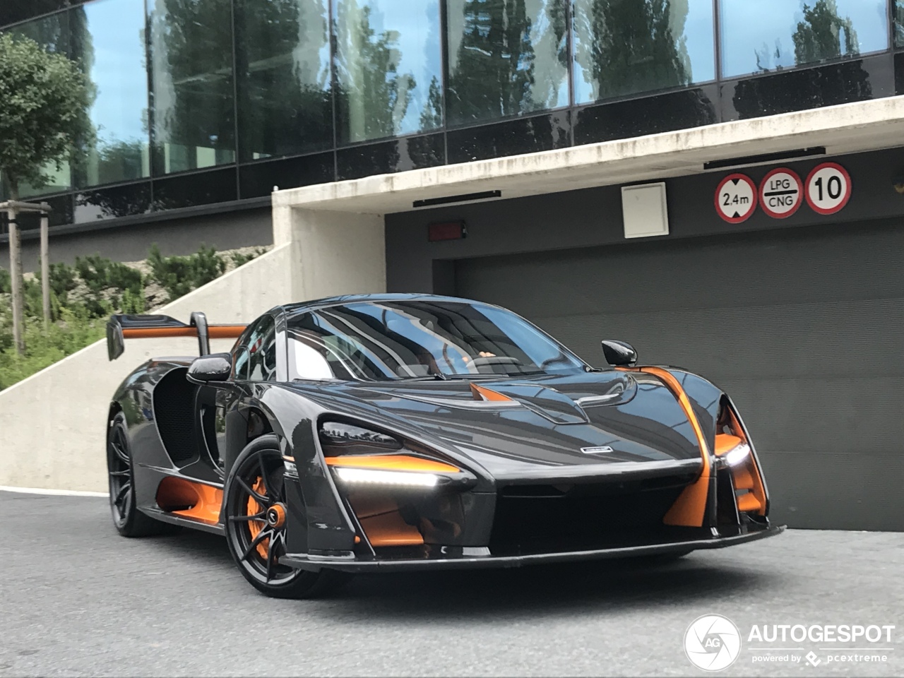 McLaren Senna