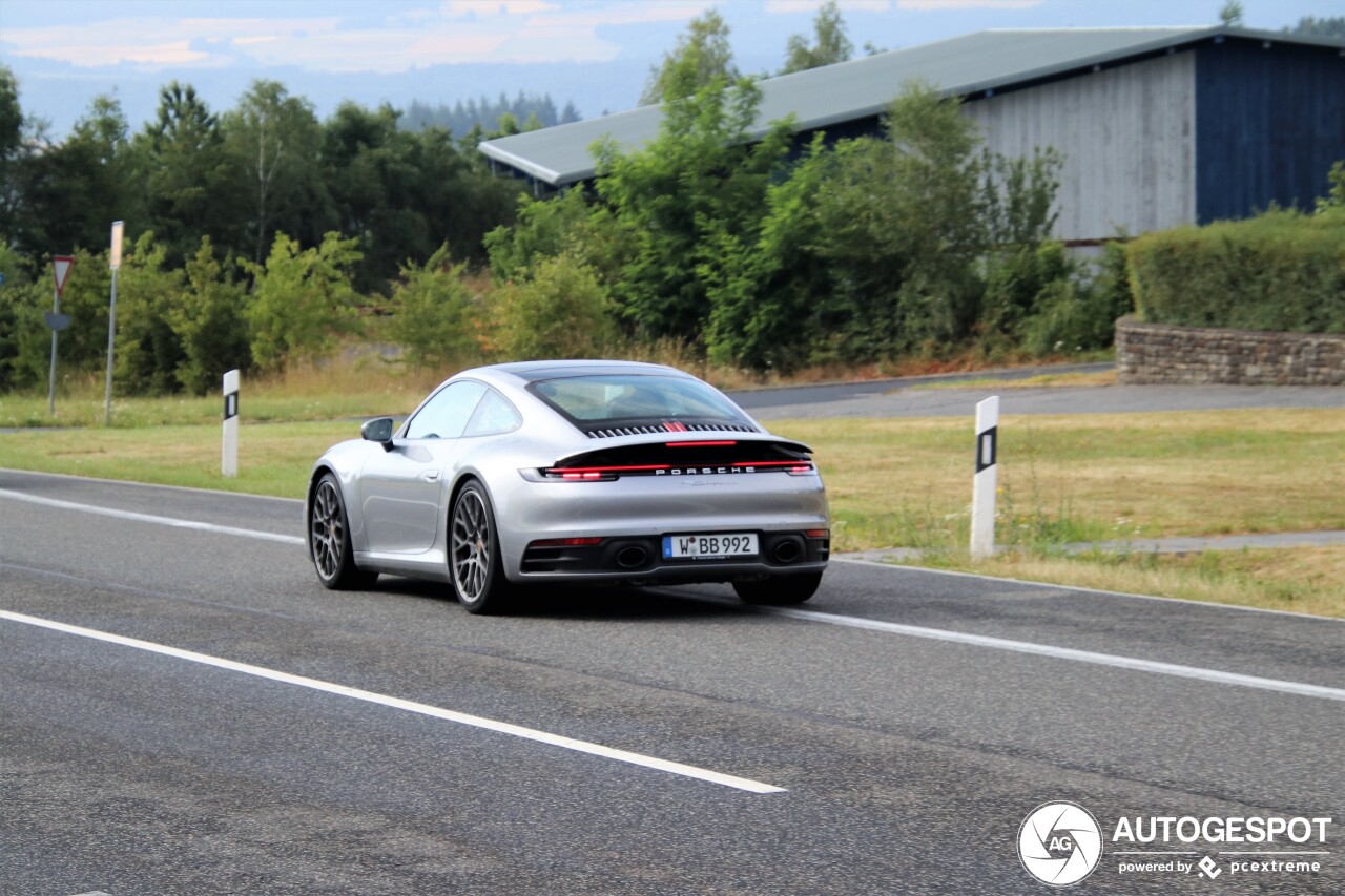 Porsche 992 Carrera 4S