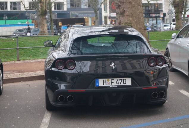 Ferrari GTC4Lusso T