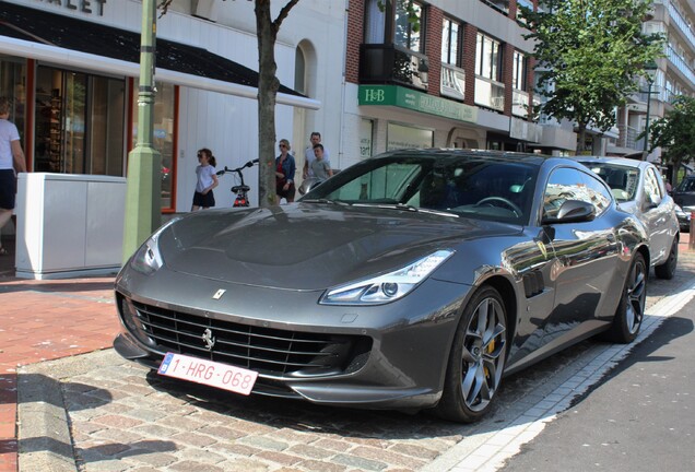 Ferrari GTC4Lusso T