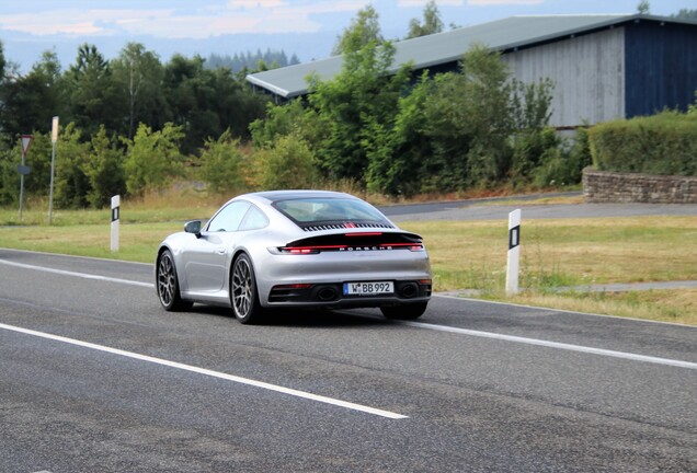 Porsche 992 Carrera 4S