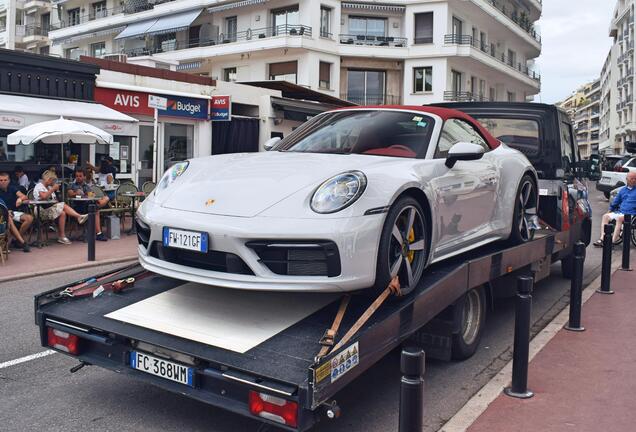 Porsche 992 Carrera 4S Cabriolet