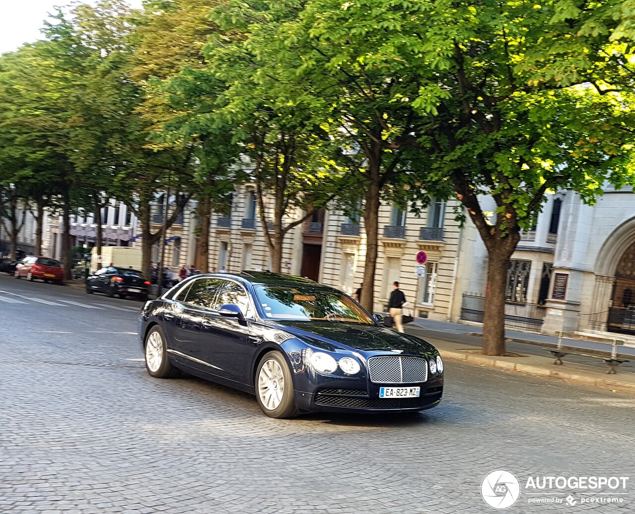 Bentley Flying Spur V8