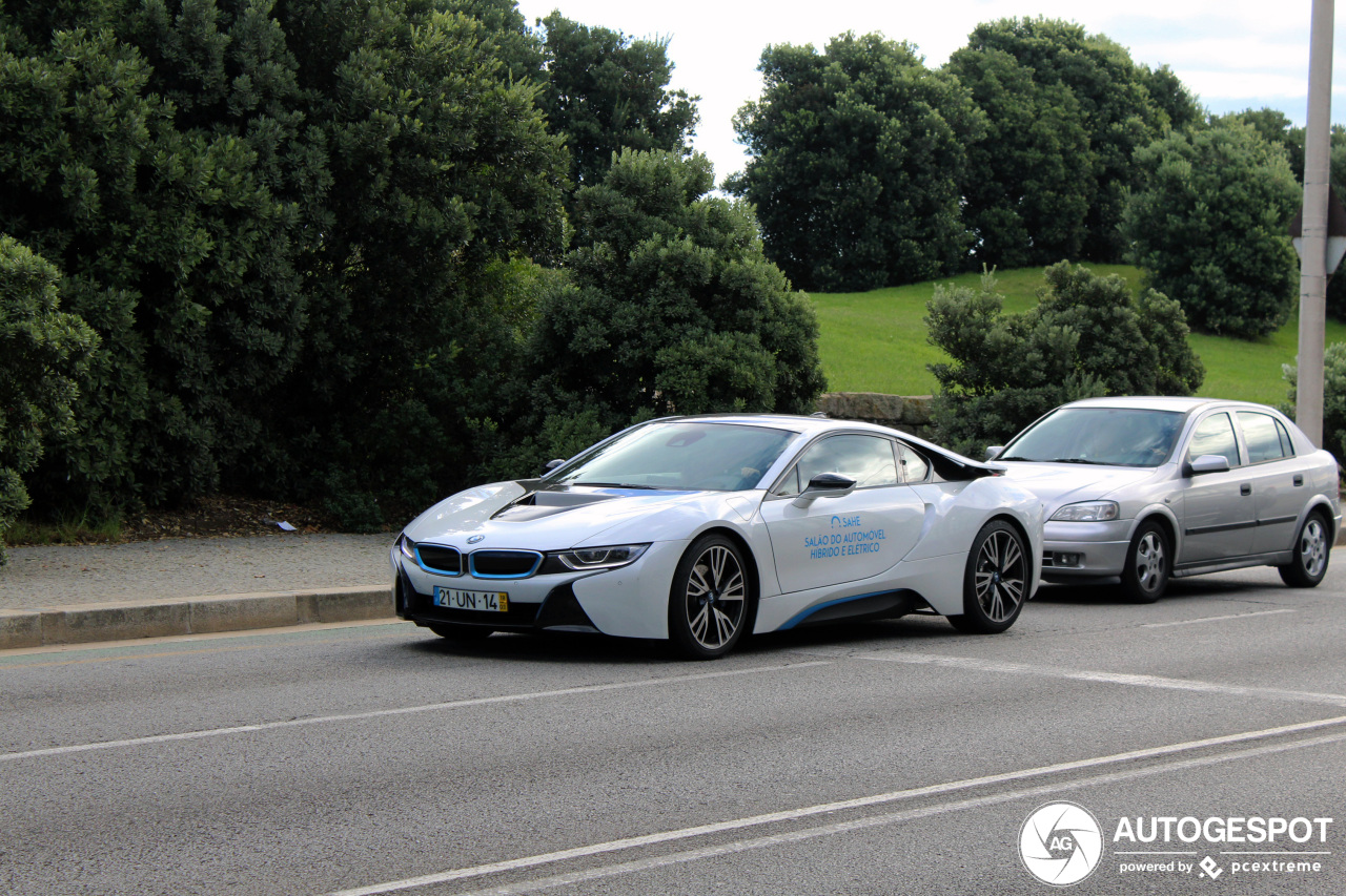 BMW i8