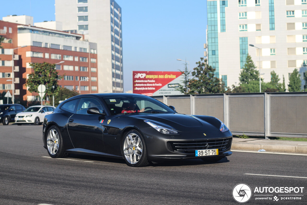 Ferrari GTC4Lusso T