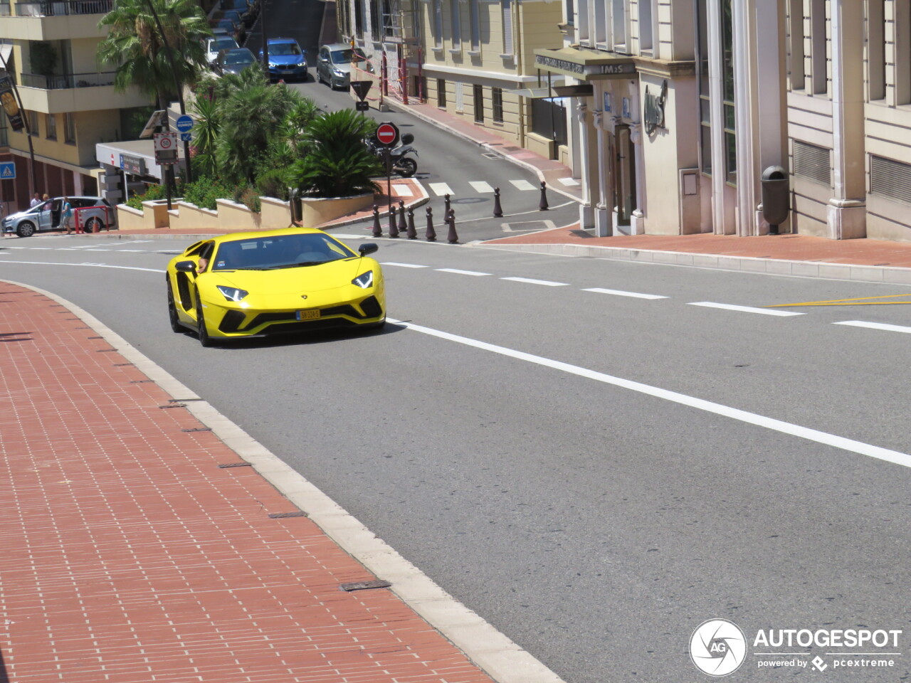 Lamborghini Aventador S LP740-4